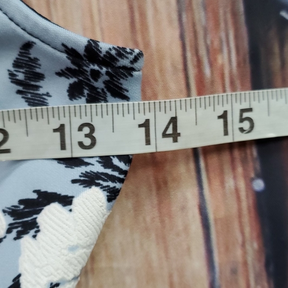 Trixxi dress - Picture 10 of 10